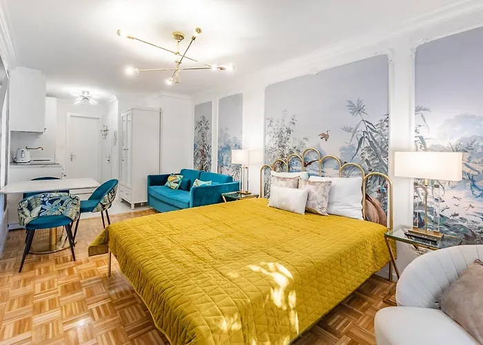 Secret Garden - Lakefront * 蒙特勒