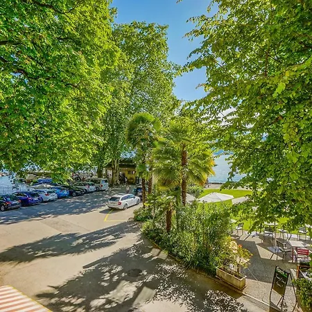 Secret Garden - Lakefront Apartament